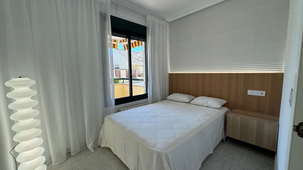 Se vende Apartamento Planta Media de 2 dormitorios en Costa Blanca, Alicante, España