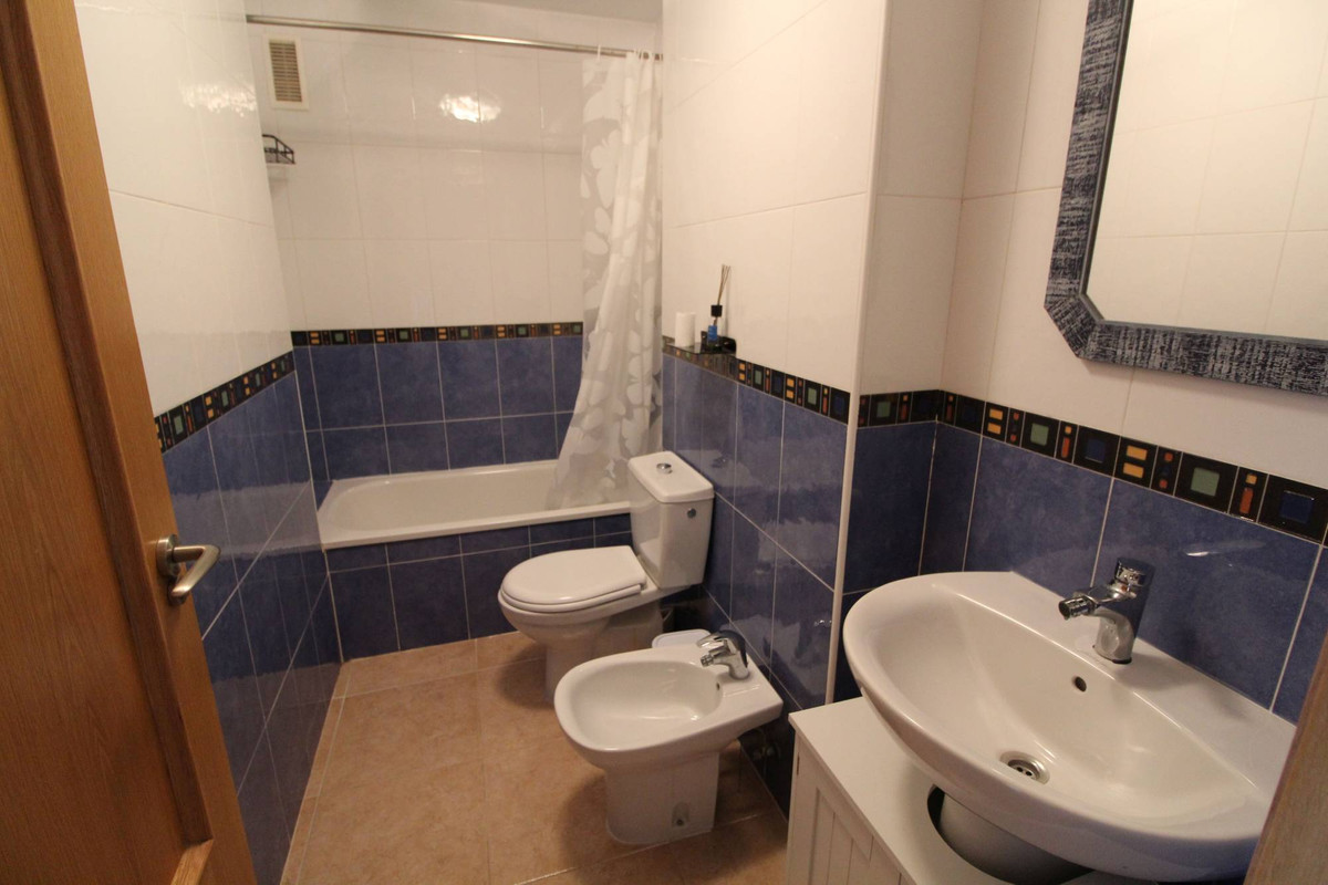2 Bed Apartment for sale in Guardamar Del Segura Costa Blanca, Alicante, Spain
