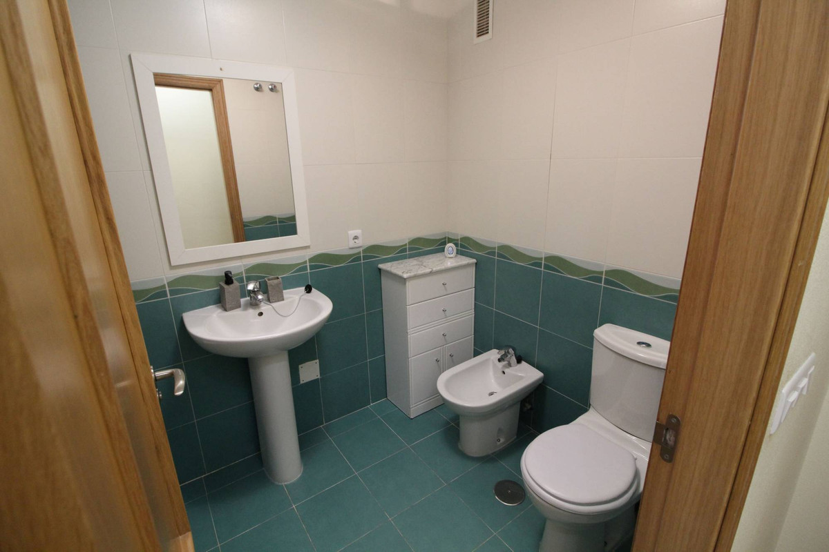 2 Bed Apartment for sale in Guardamar Del Segura Costa Blanca, Alicante, Spain