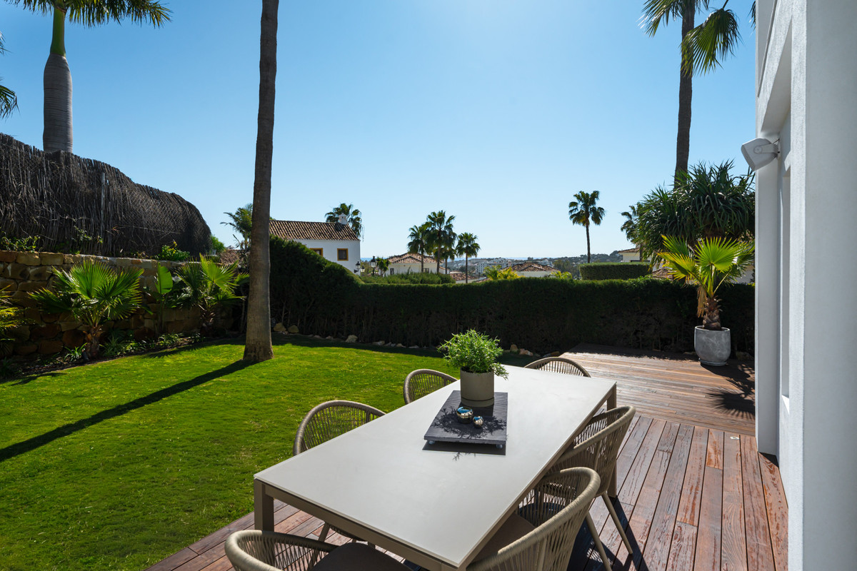 Se vende Villa - Chalet de 4 dormitorios en Costa Del Sol, Málaga, España
