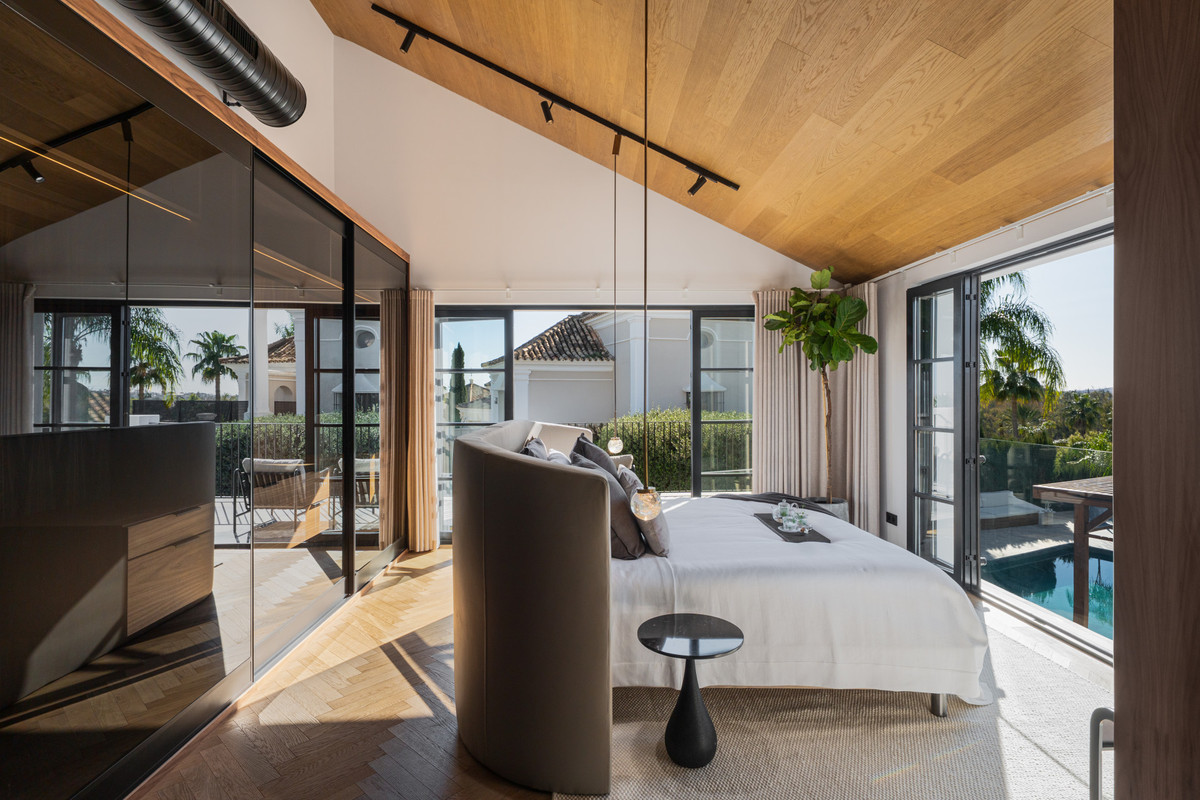Se vende Villa - Chalet de 4 dormitorios en Costa Del Sol, Málaga, España