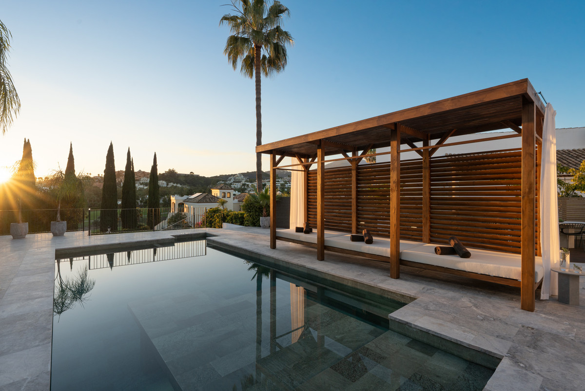 Se vende Villa - Chalet de 4 dormitorios en Costa Del Sol, Málaga, España