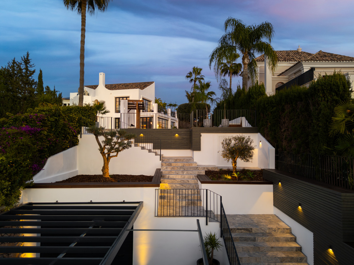 Se vende Villa - Chalet de 4 dormitorios en Costa Del Sol, Málaga, España