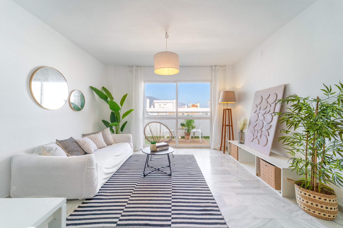 3 Bed Apartment for sale in Fuengirola Costa Del Sol, Málaga, Spain