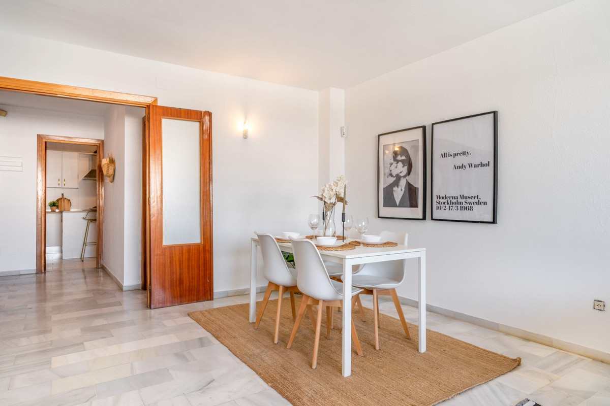 3 Bed Apartment for sale in Fuengirola Costa Del Sol, Málaga, Spain