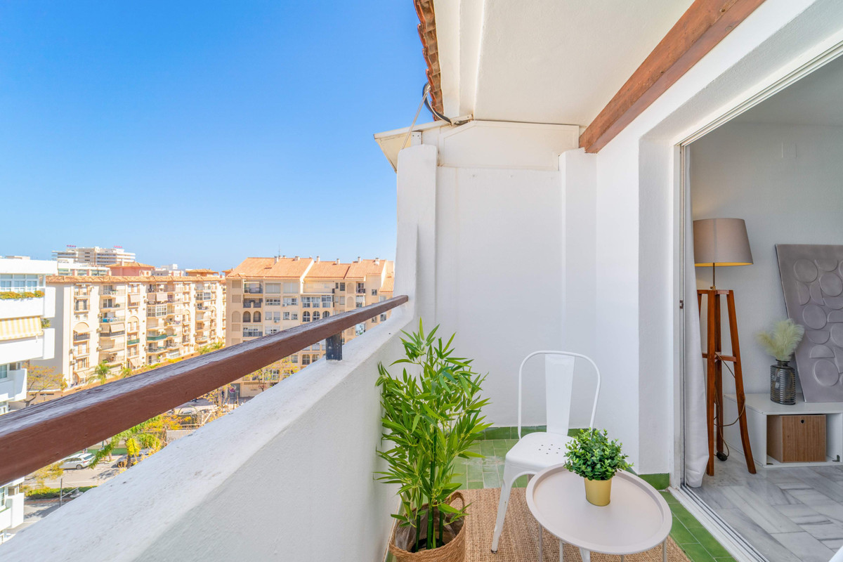 3 Bed Apartment for sale in Fuengirola Costa Del Sol, Málaga, Spain