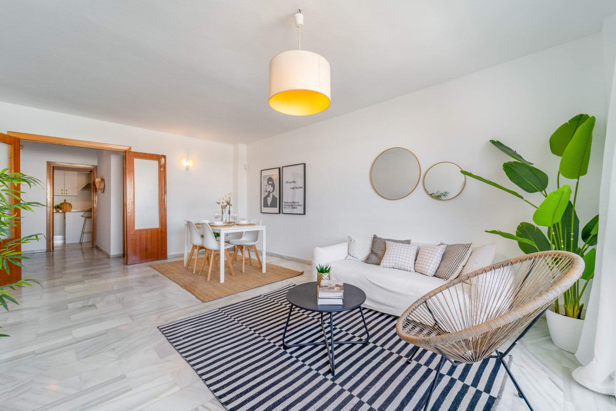 3 Bed Apartment for sale in Fuengirola Costa Del Sol, Málaga, Spain