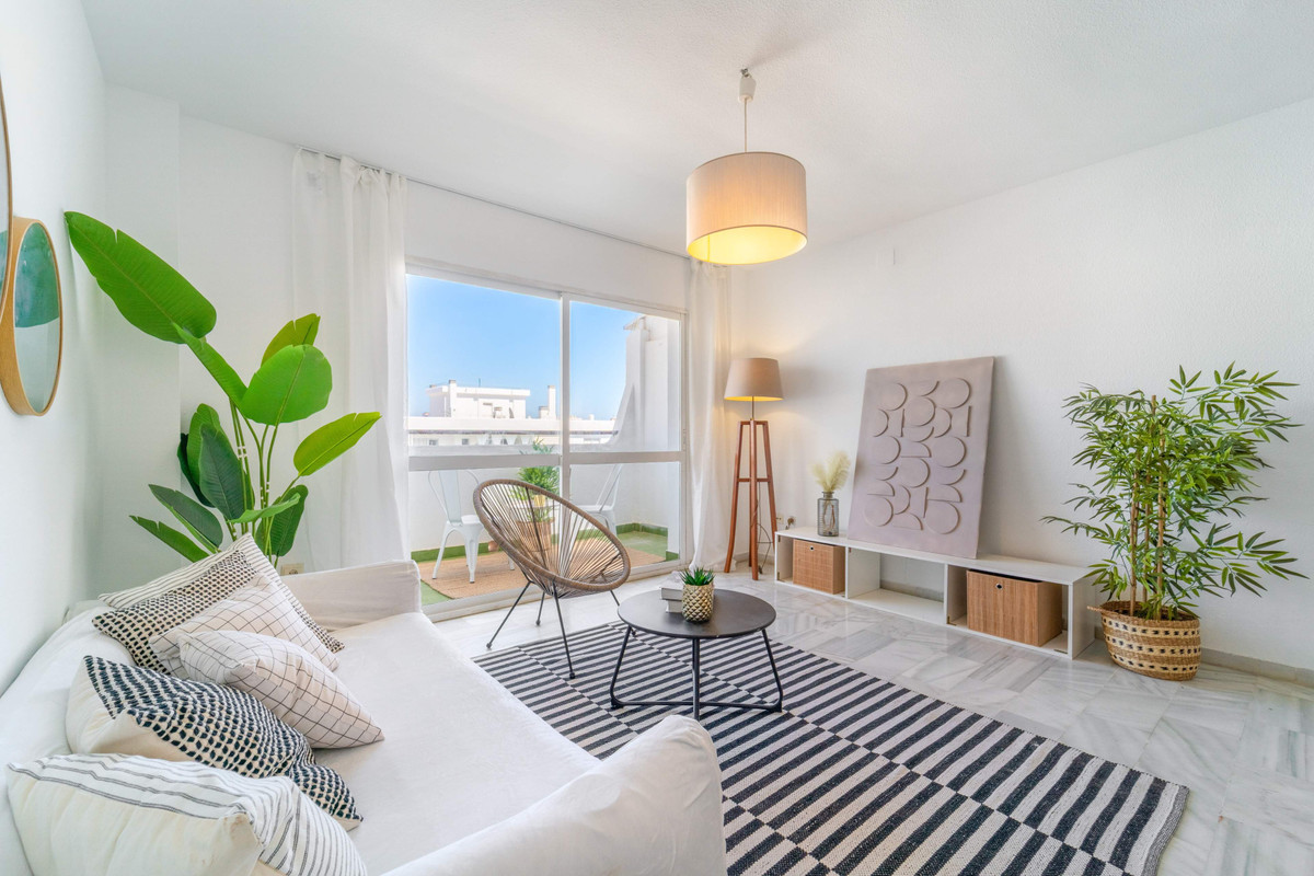 3 Bed Apartment for sale in Fuengirola Costa Del Sol, Málaga, Spain