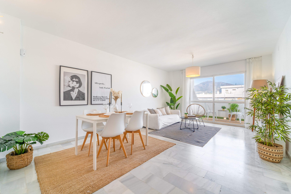 3 Bed Apartment for sale in Fuengirola Costa Del Sol, Málaga, Spain