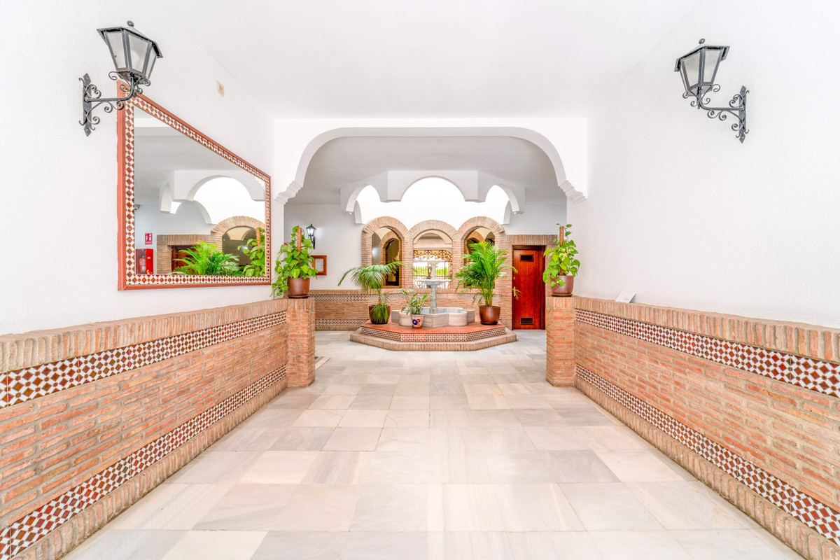 3 Bed Apartment for sale in Fuengirola Costa Del Sol, Málaga, Spain