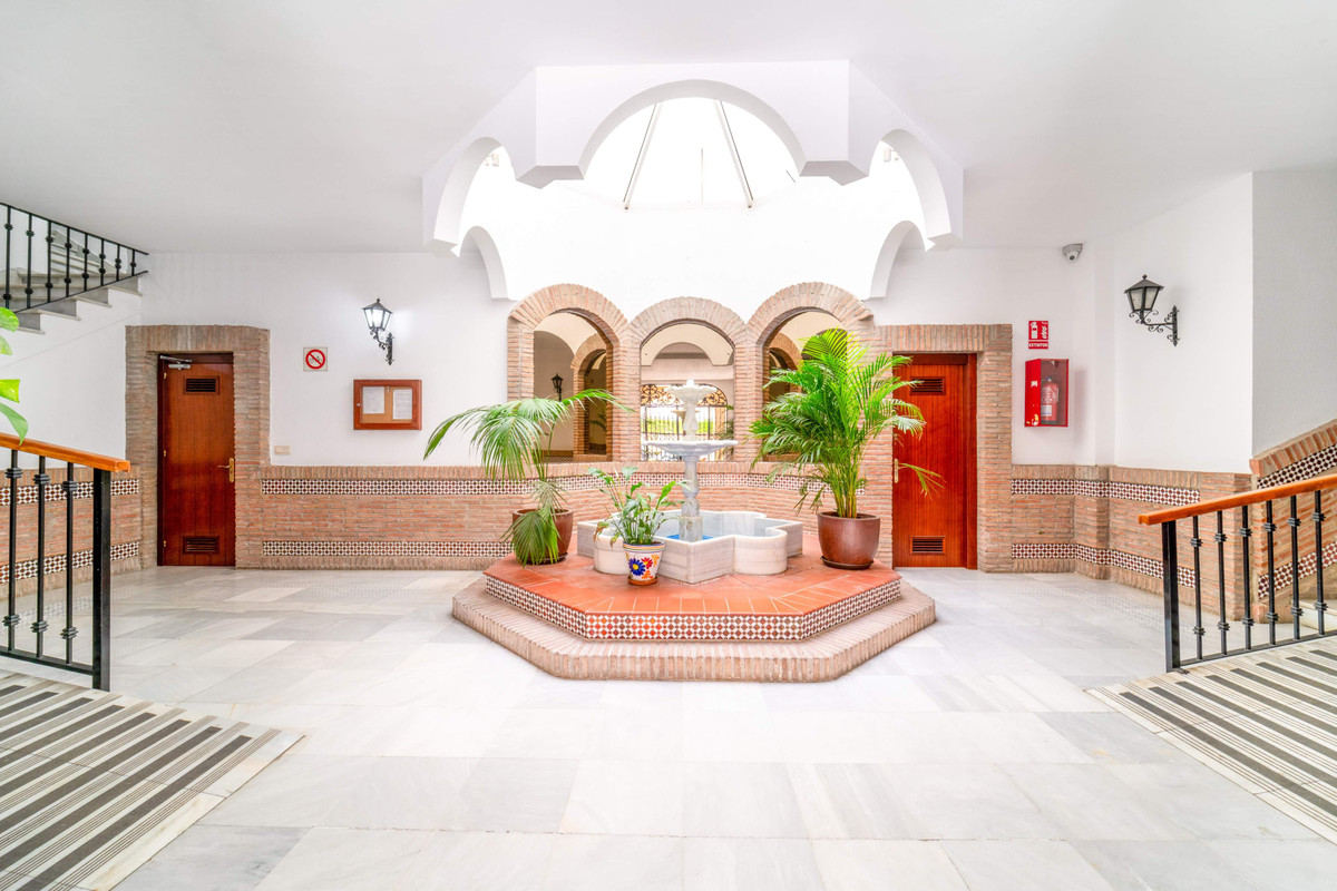 3 Bed Apartment for sale in Fuengirola Costa Del Sol, Málaga, Spain