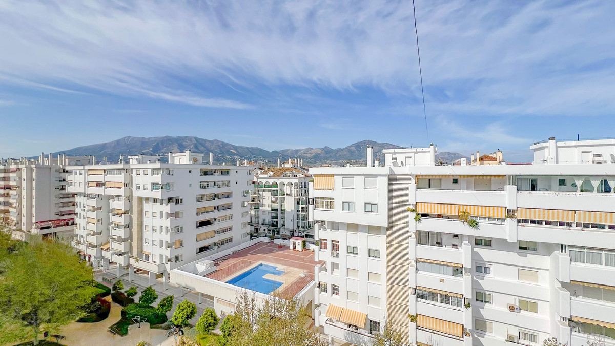 3 Bed Apartment for sale in Fuengirola Costa Del Sol, Málaga, Spain