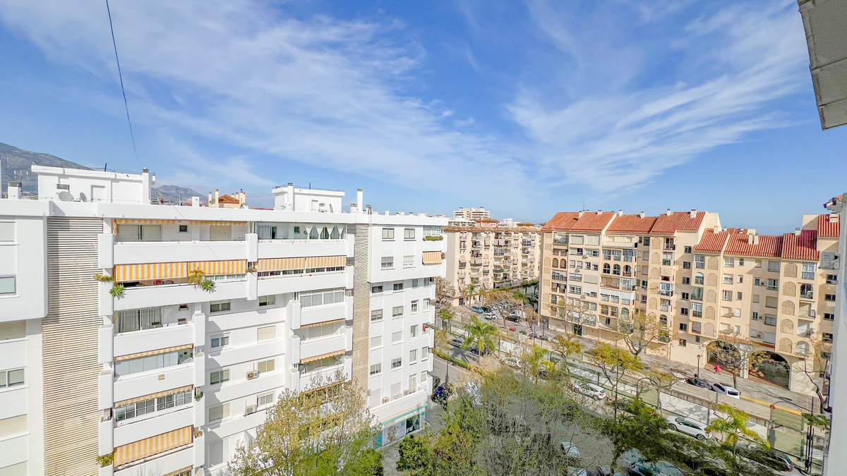 3 Bed Apartment for sale in Fuengirola Costa Del Sol, Málaga, Spain