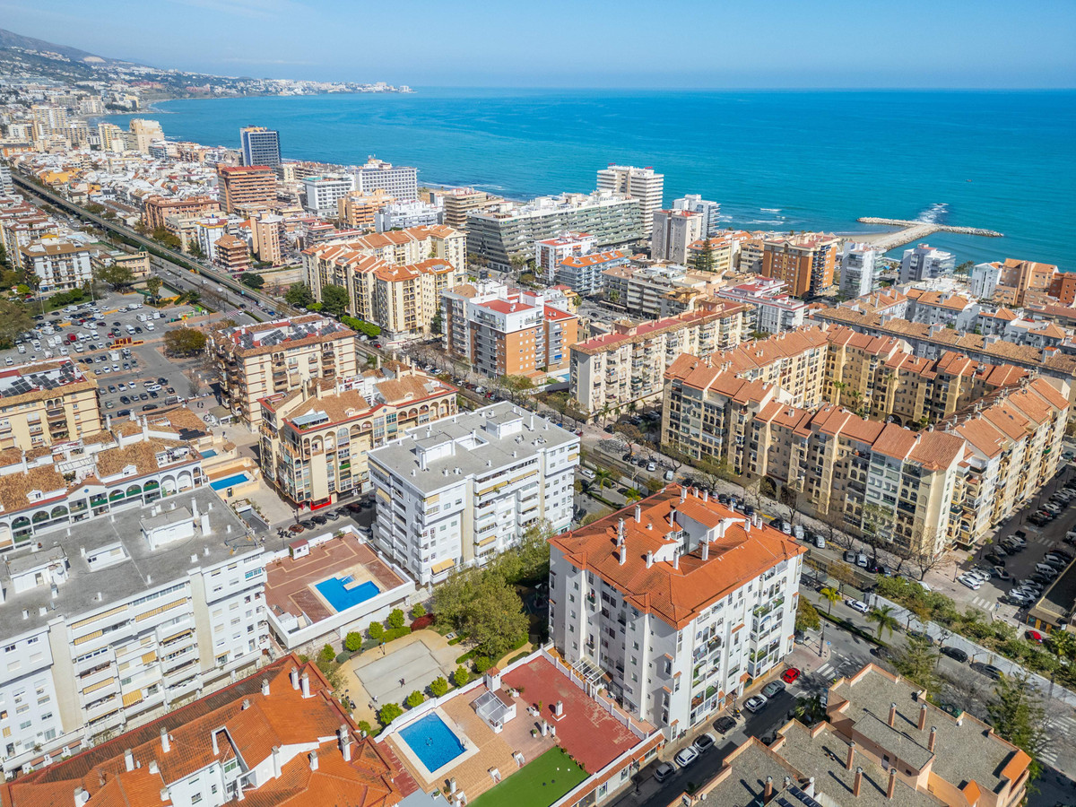 3 Bed Apartment for sale in Fuengirola Costa Del Sol, Málaga, Spain