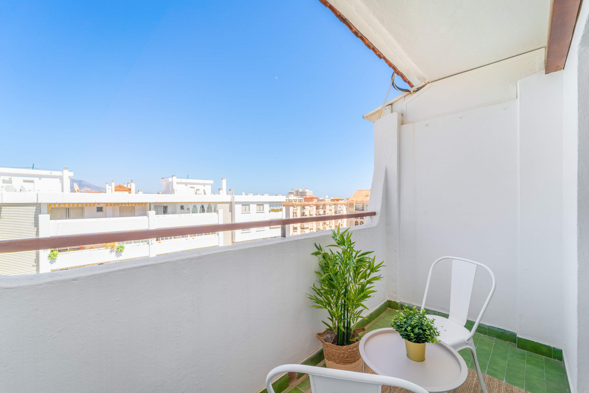 3 Bed Apartment for sale in Fuengirola Costa Del Sol, Málaga, Spain