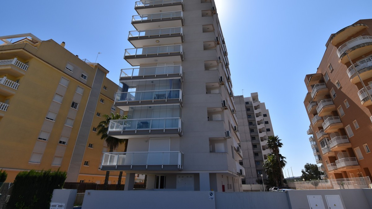 3 Bed Apartment for sale in Guardamar Del Segura Costa Blanca, Alicante, Spain