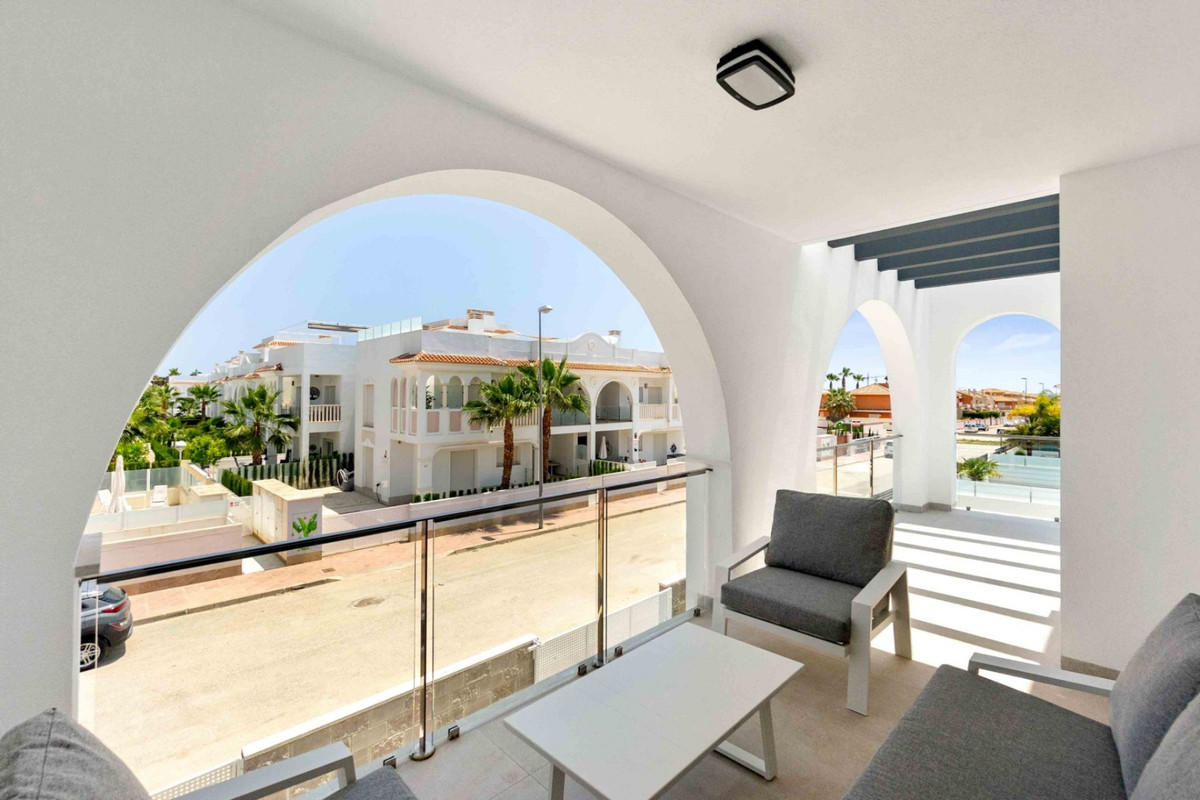 Se vende Ático de 2 dormitorios en Costa Blanca, Alicante, España