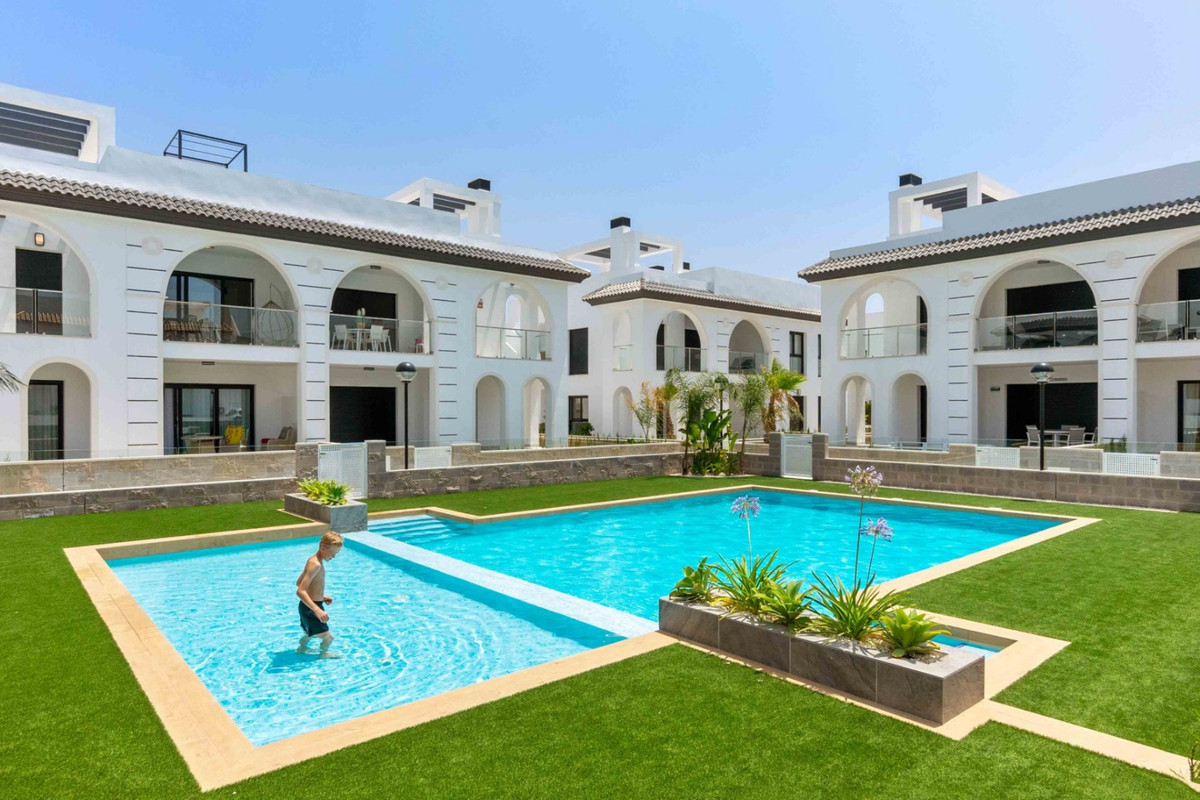Se vende Ático de 2 dormitorios en Costa Blanca, Alicante, España