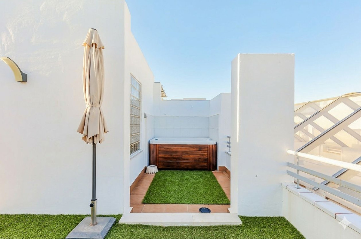 3 Bed Apartment for sale in Mijas Costa Del Sol, Málaga, Spain