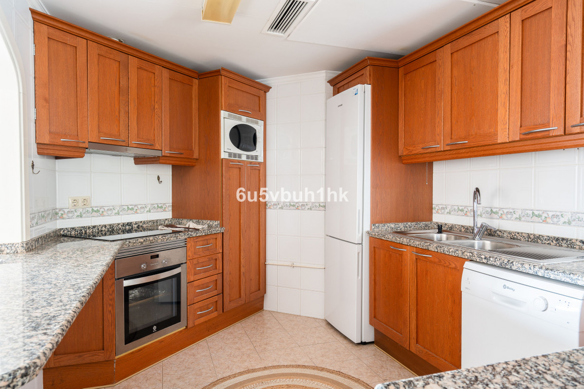5 Bed Townhouse for sale in Benalmadena Costa Costa Del Sol, Málaga, Spain