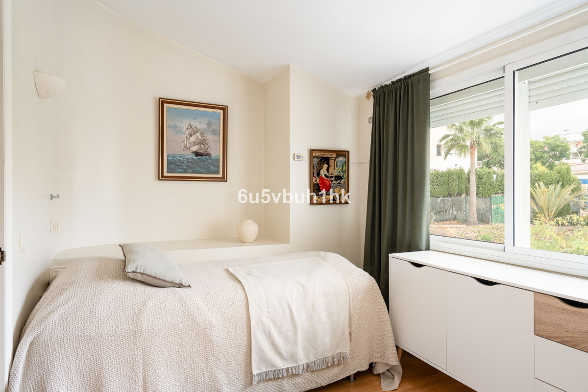 5 Bed Townhouse for sale in Benalmadena Costa Costa Del Sol, Málaga, Spain