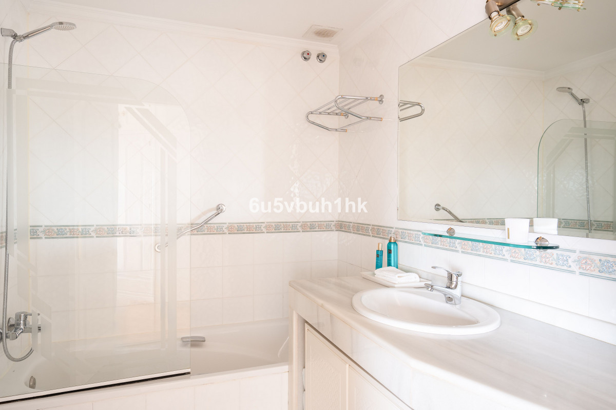 5 Bed Townhouse for sale in Benalmadena Costa Costa Del Sol, Málaga, Spain