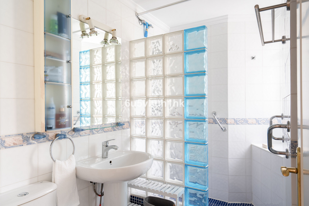 5 Bed Townhouse for sale in Benalmadena Costa Costa Del Sol, Málaga, Spain