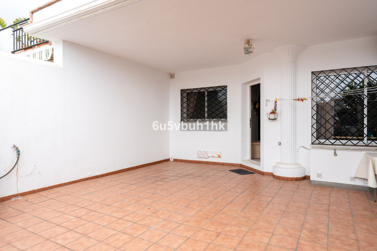 5 Bed Townhouse for sale in Benalmadena Costa Costa Del Sol, Málaga, Spain