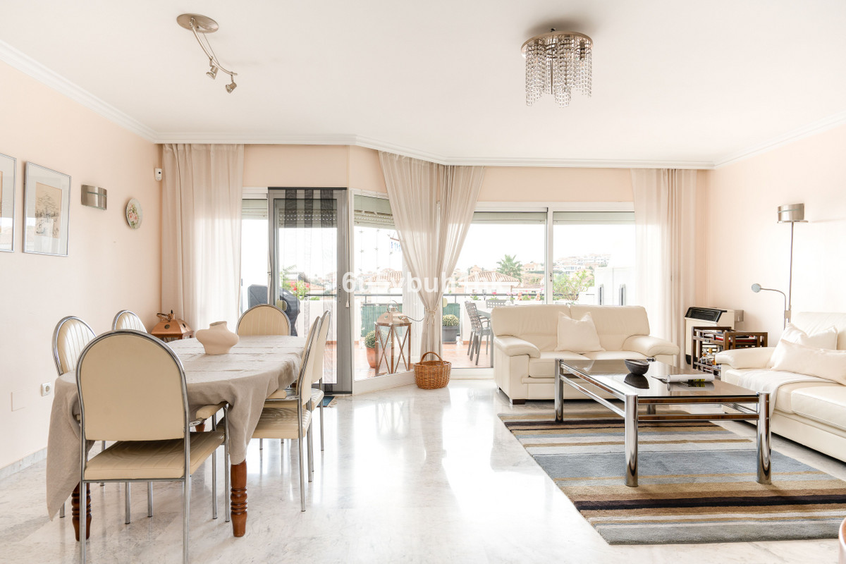 5 Bed Townhouse for sale in Benalmadena Costa Costa Del Sol, Málaga, Spain