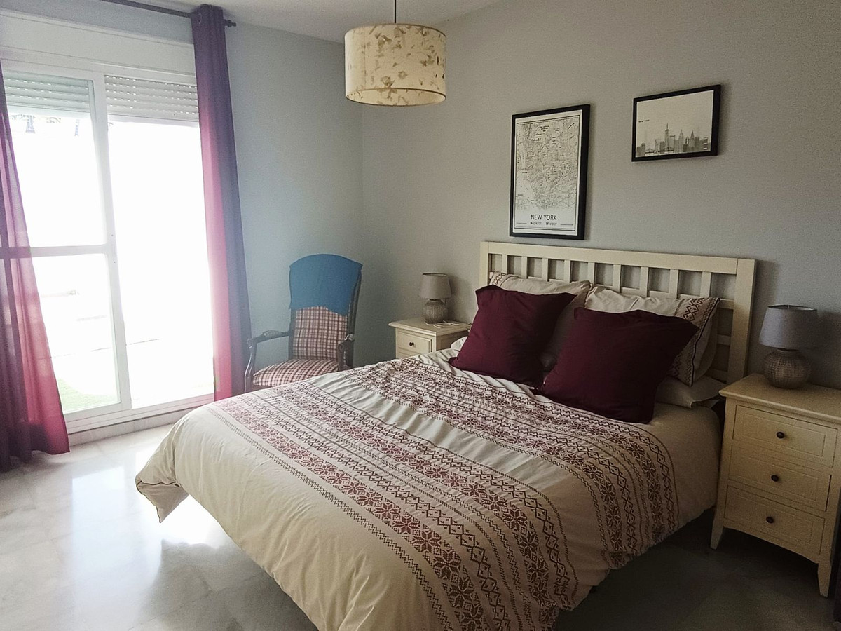 Se vende Apartamento Planta Media de 2 dormitorios en Costa Del Sol, Málaga, España