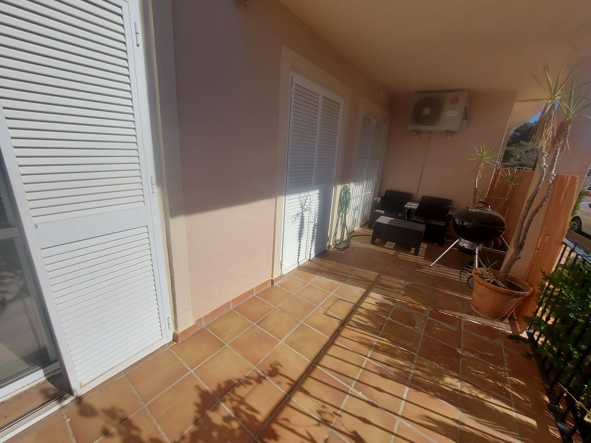 3 Bed Apartment for sale in La Duquesa Costa Del Sol, Málaga, Spain