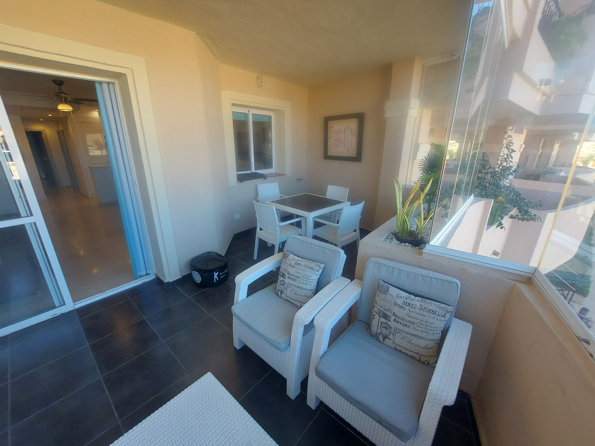 3 Bed Apartment for sale in La Duquesa Costa Del Sol, Málaga, Spain