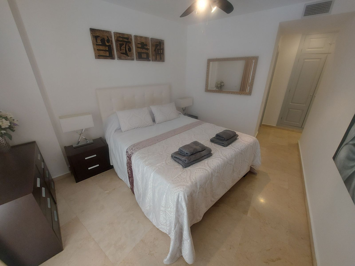 3 Bed Apartment for sale in La Duquesa Costa Del Sol, Málaga, Spain