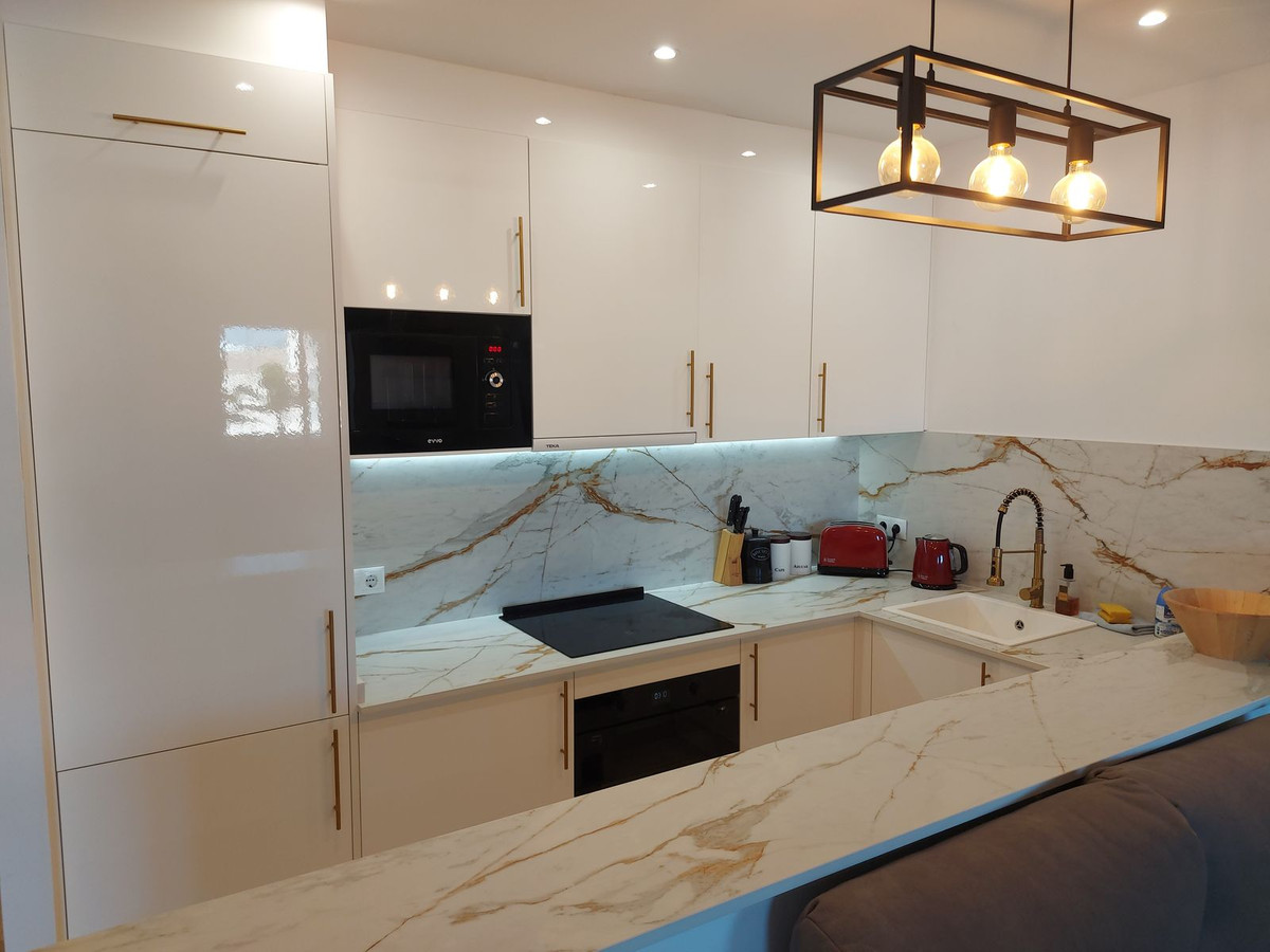 3 Bed Apartment for sale in La Duquesa Costa Del Sol, Málaga, Spain
