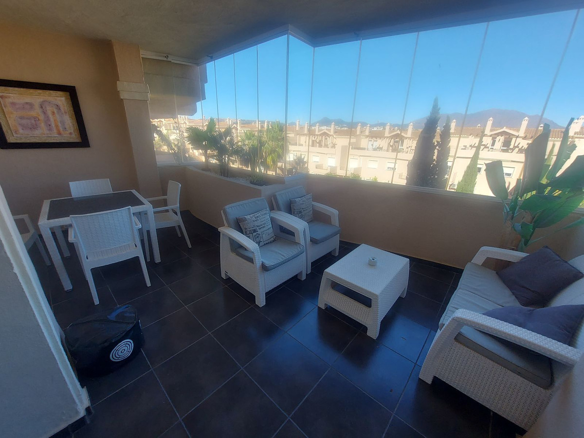 3 Bed Apartment for sale in La Duquesa Costa Del Sol, Málaga, Spain