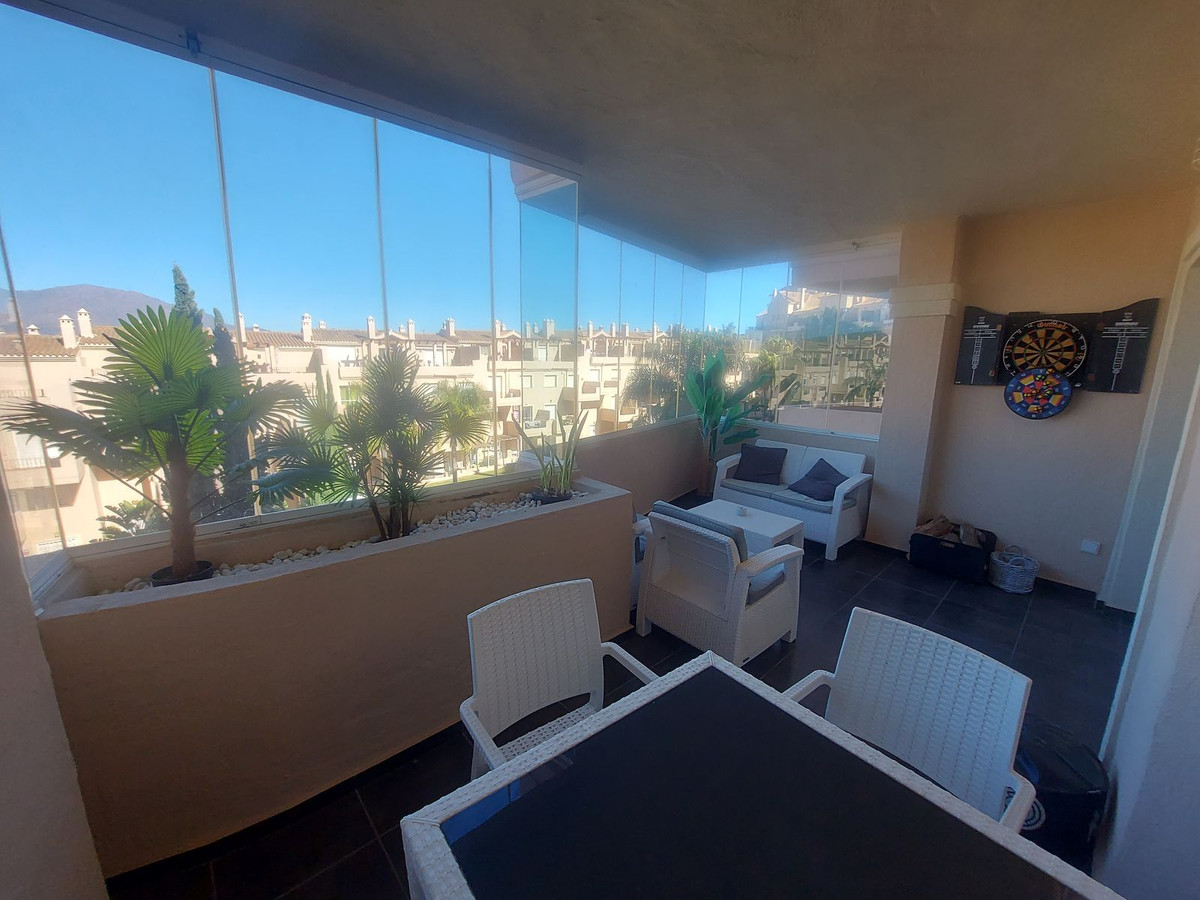 3 Bed Apartment for sale in La Duquesa Costa Del Sol, Málaga, Spain
