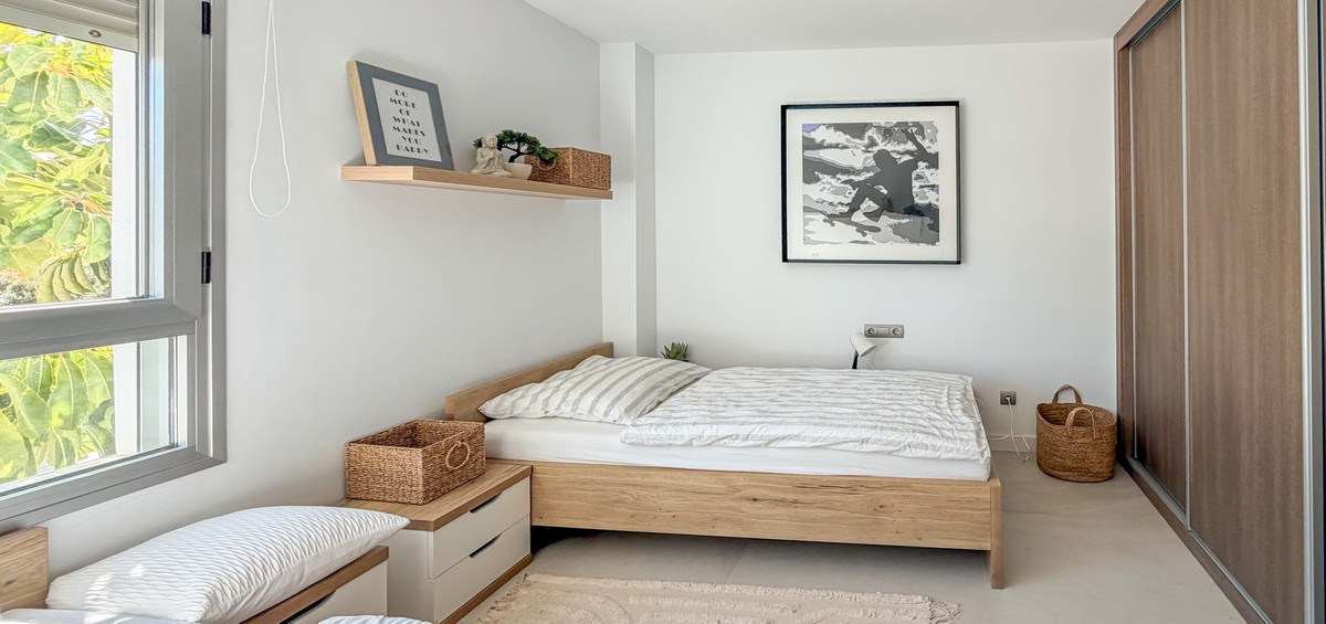 Se vende Apartamento Planta Media de 2 dormitorios en Costa Del Sol, Málaga, España