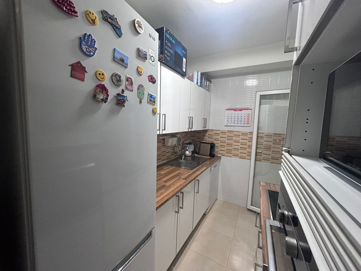 2 Bed Apartment for sale in Estepona Costa Del Sol, Málaga, Spain
