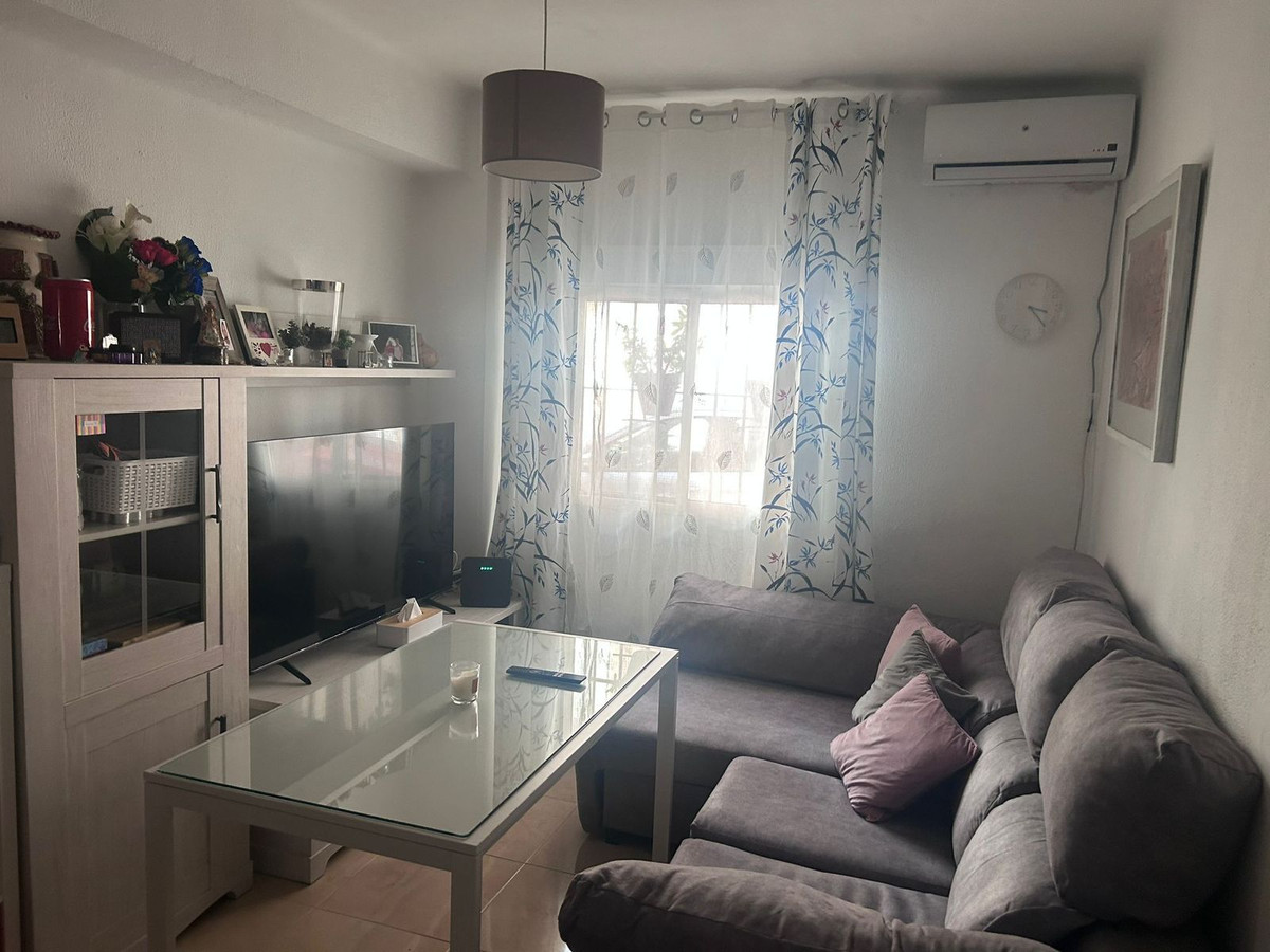 2 Bed Apartment for sale in Estepona Costa Del Sol, Málaga, Spain