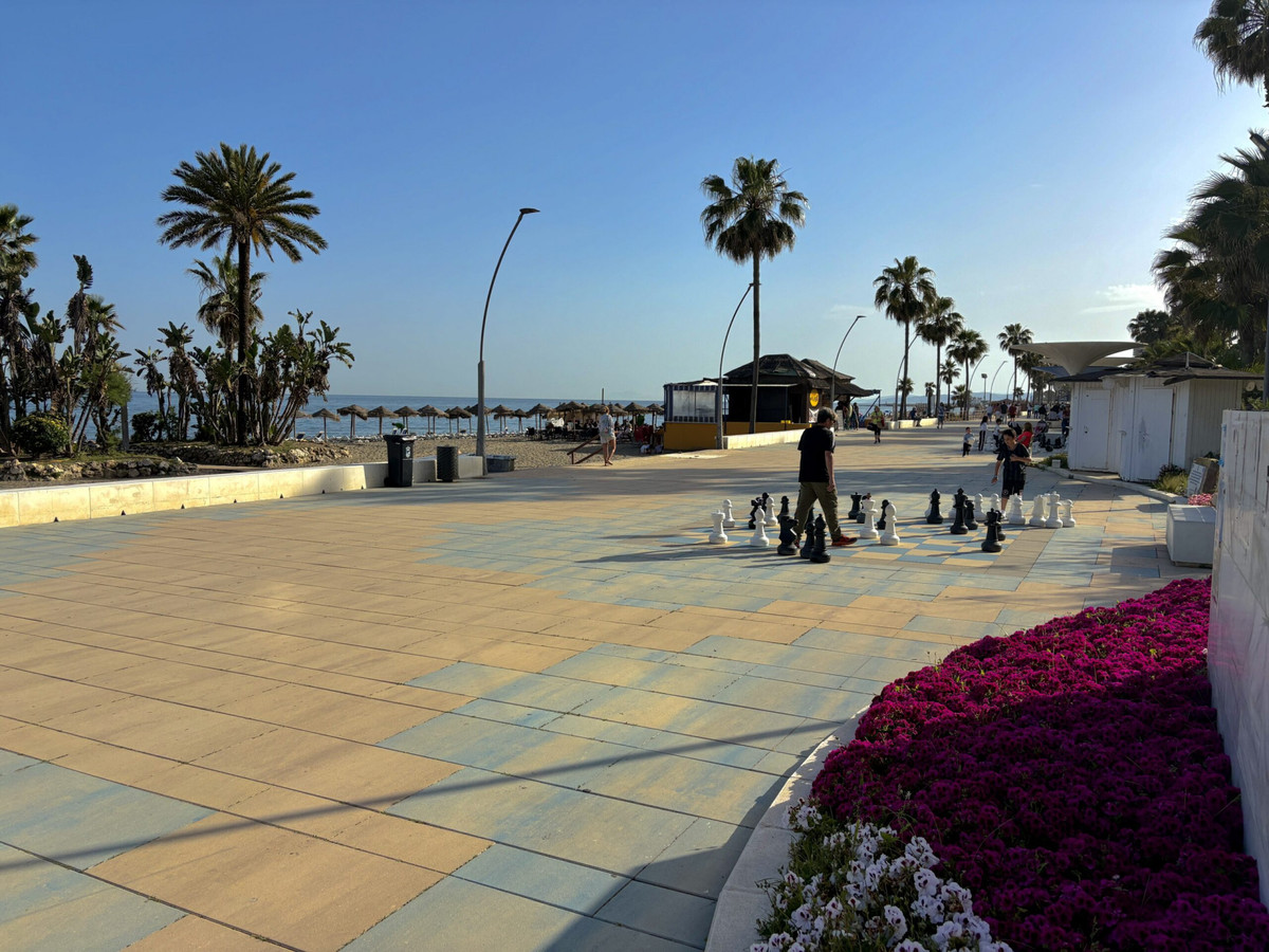 1 Bed Apartment for sale in Estepona Costa Del Sol, Málaga, Spain