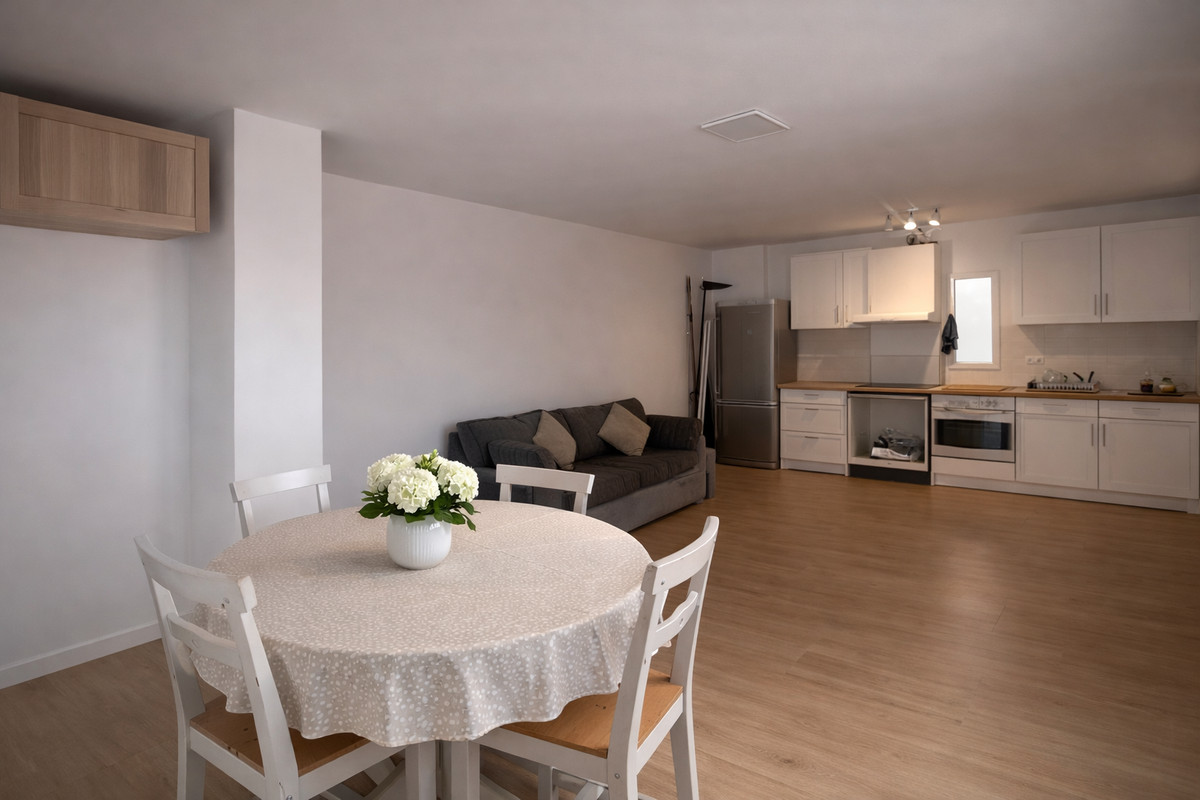1 Bed Apartment for sale in Estepona Costa Del Sol, Málaga, Spain
