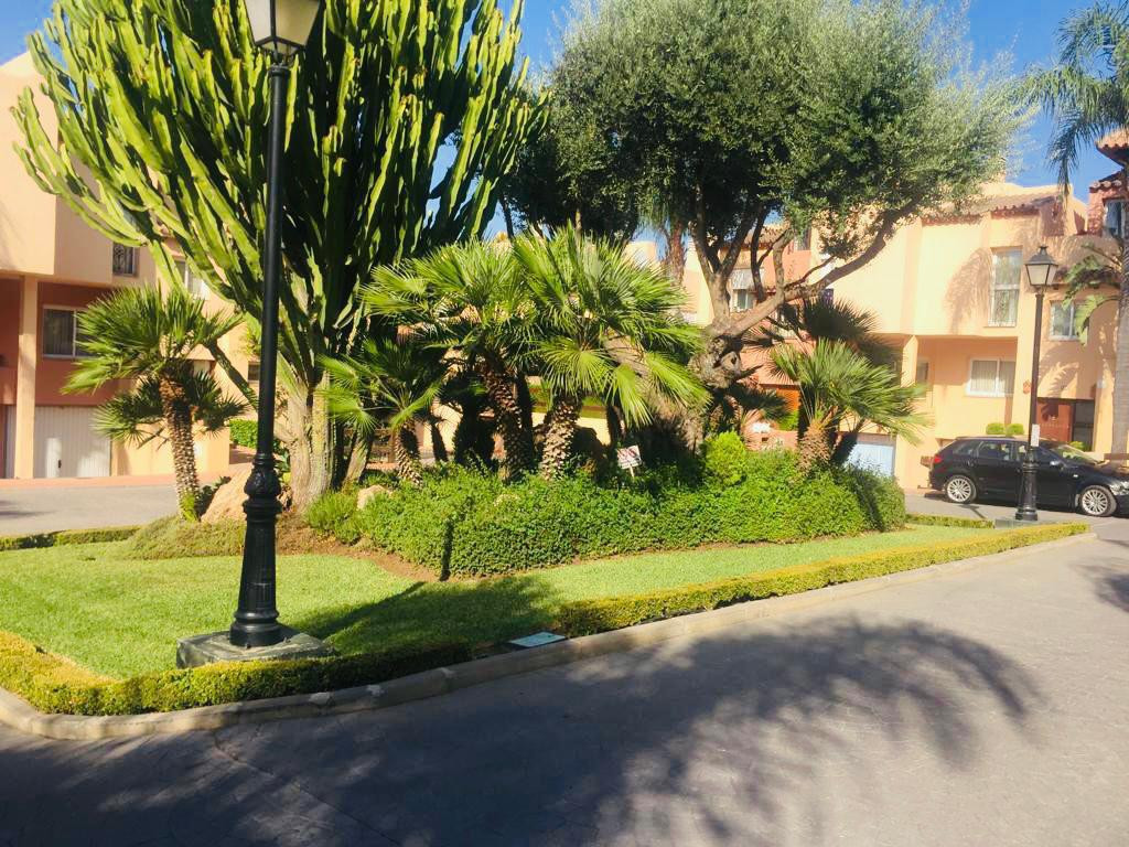 3 Bed Townhouse for sale in Nueva Andalucía Costa Del Sol, Málaga, Spain