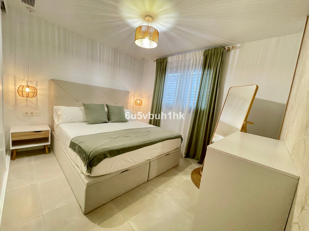 2 Bed Apartment for sale in Fuengirola Costa Del Sol, Málaga, Spain