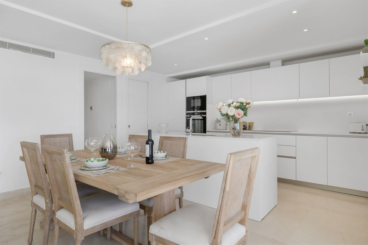 2 Bed Apartment for sale in Nueva Andalucía Costa Del Sol, Málaga, Spain
