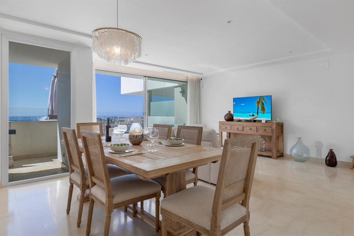 2 Bed Apartment for sale in Nueva Andalucía Costa Del Sol, Málaga, Spain