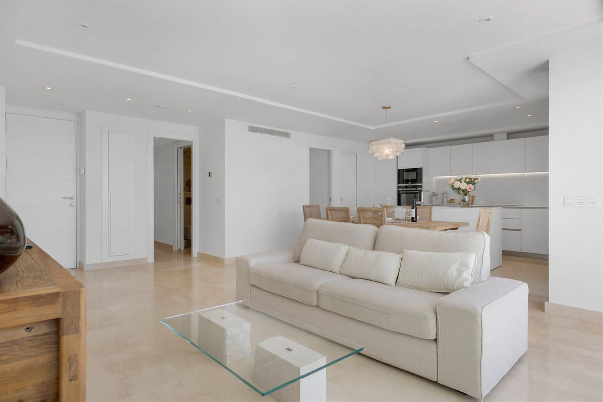 2 Bed Apartment for sale in Nueva Andalucía Costa Del Sol, Málaga, Spain