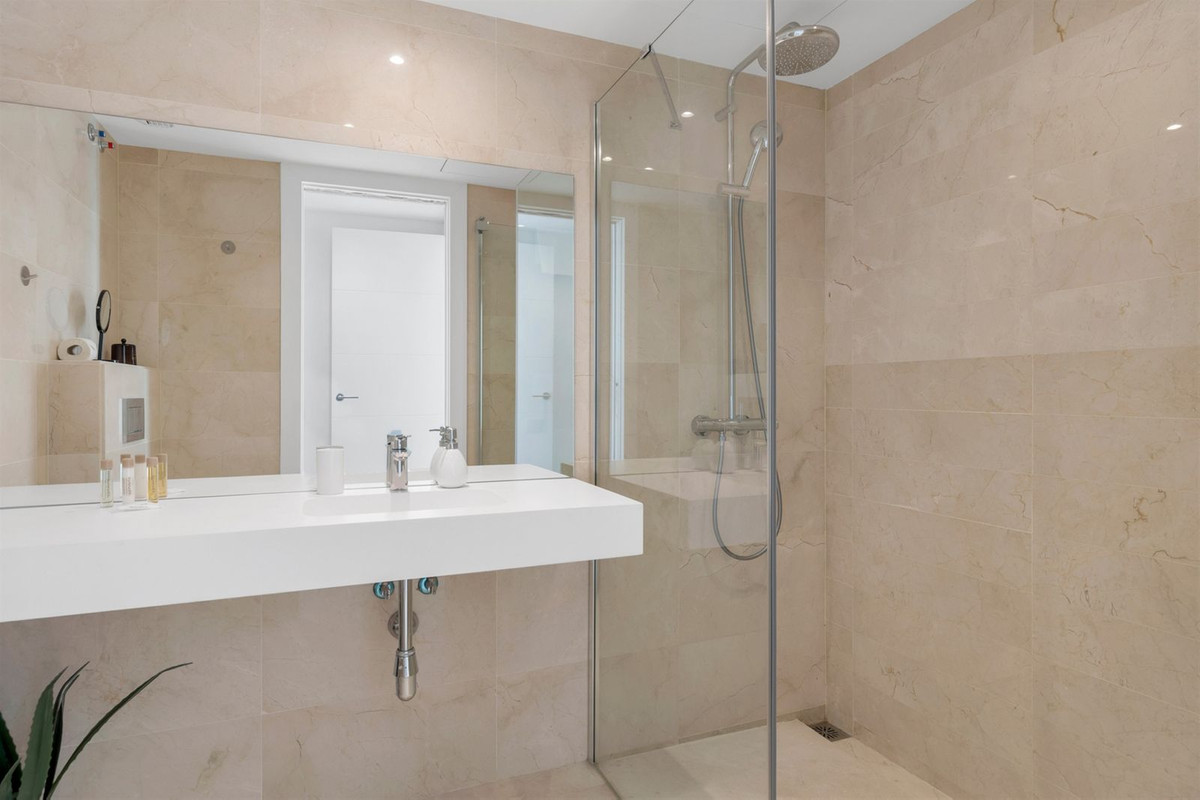 2 Bed Apartment for sale in Nueva Andalucía Costa Del Sol, Málaga, Spain