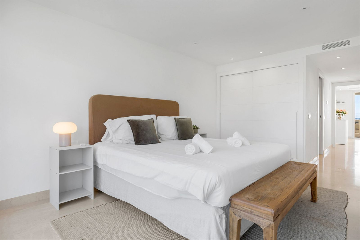 2 Bed Apartment for sale in Nueva Andalucía Costa Del Sol, Málaga, Spain