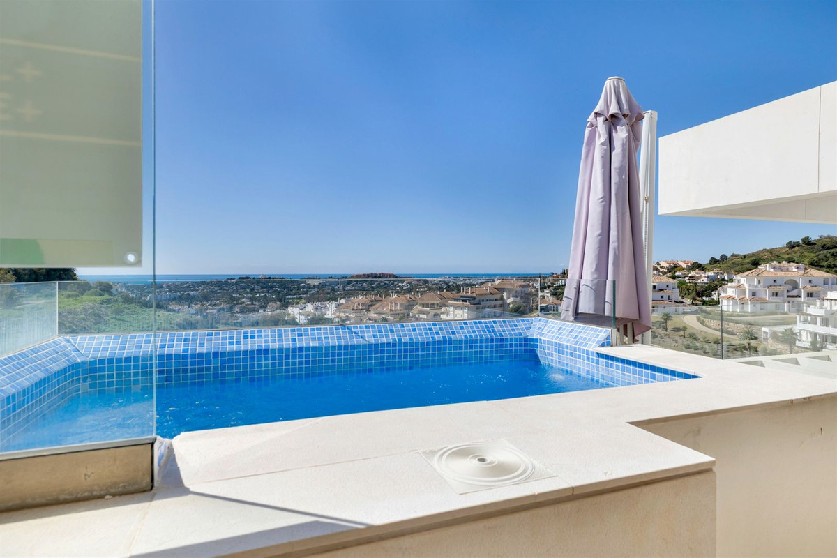 2 Bed Apartment for sale in Nueva Andalucía Costa Del Sol, Málaga, Spain