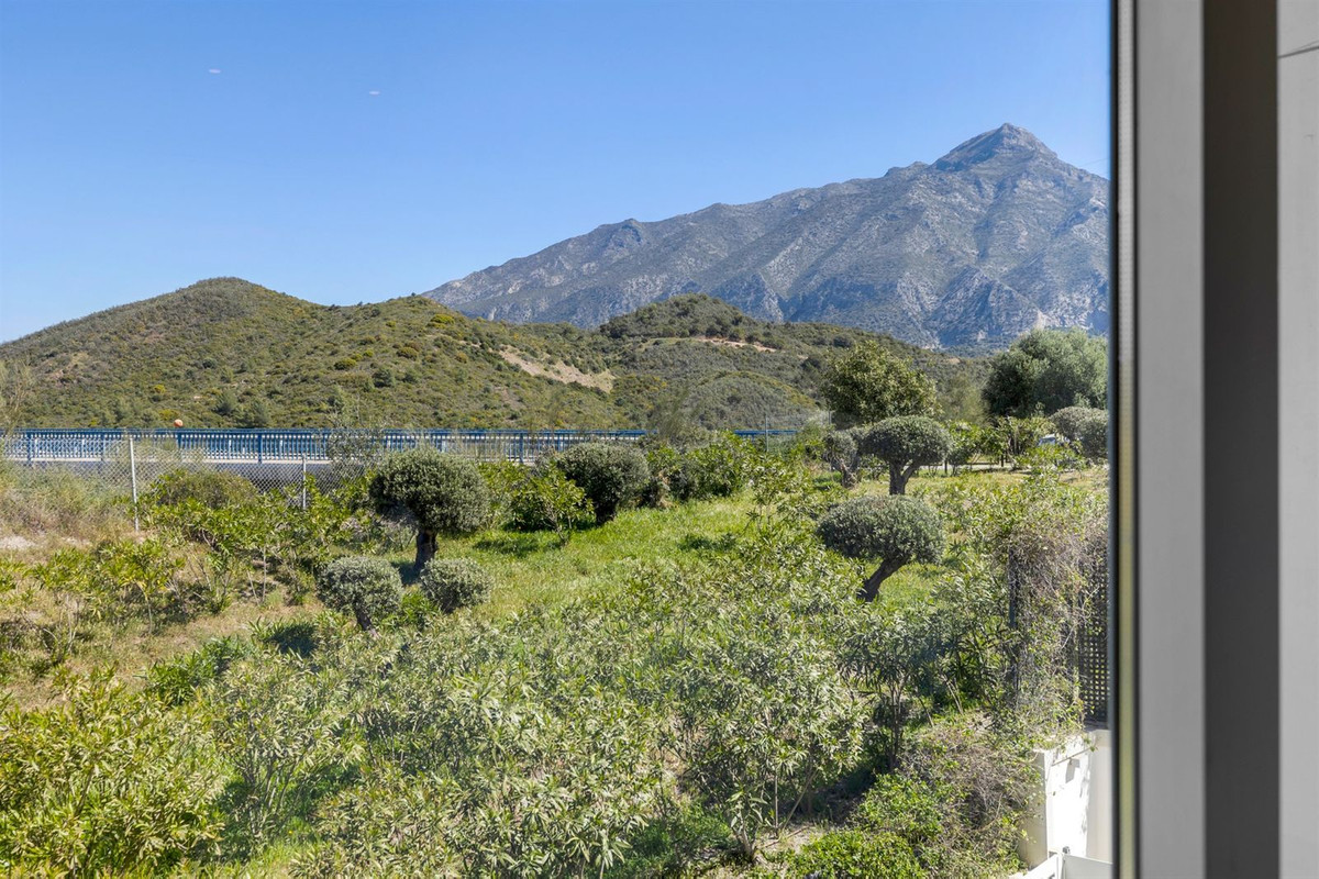 2 Bed Apartment for sale in Nueva Andalucía Costa Del Sol, Málaga, Spain